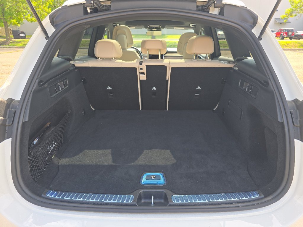 Used 2026 Mercedes-Benz GLC 300 4MATIC image 19