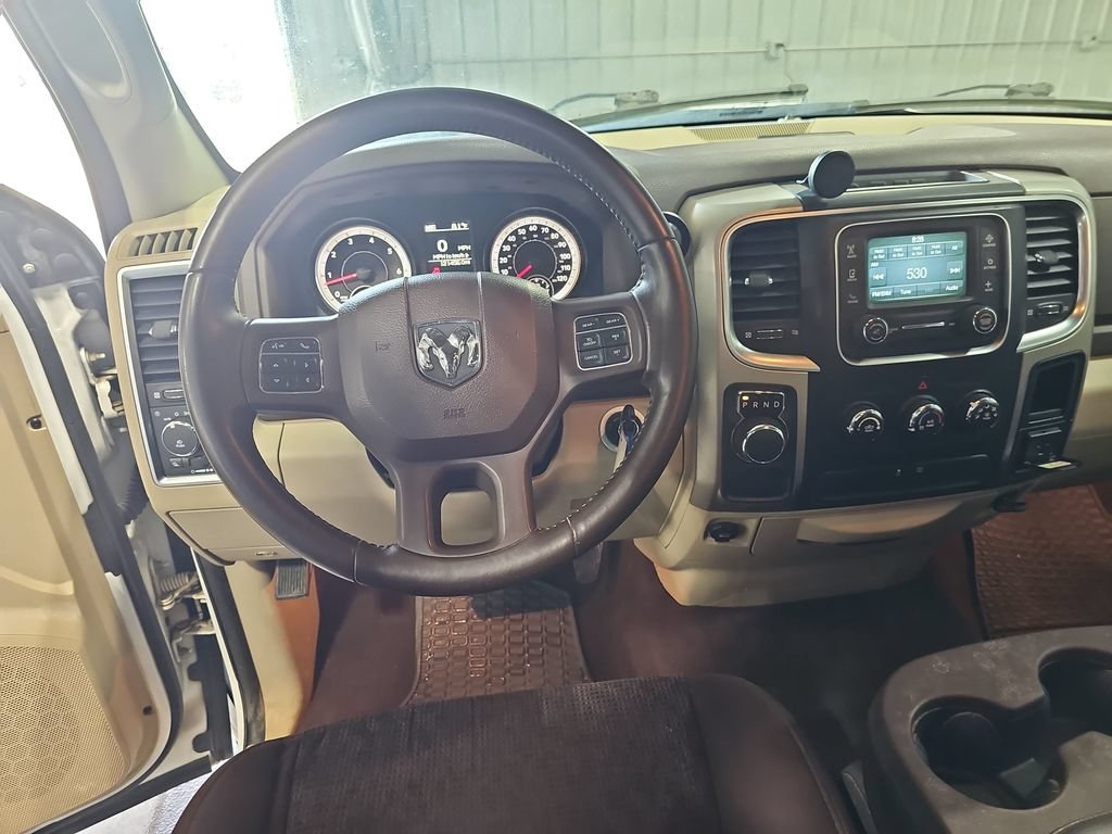 Used 2015 RAM 1500 Big Horn RWD image 15