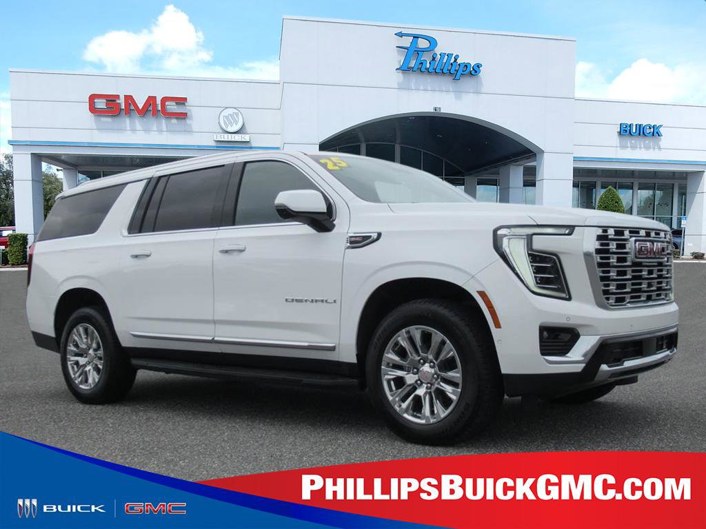Used 2025 GMC Yukon XL Denali image 1