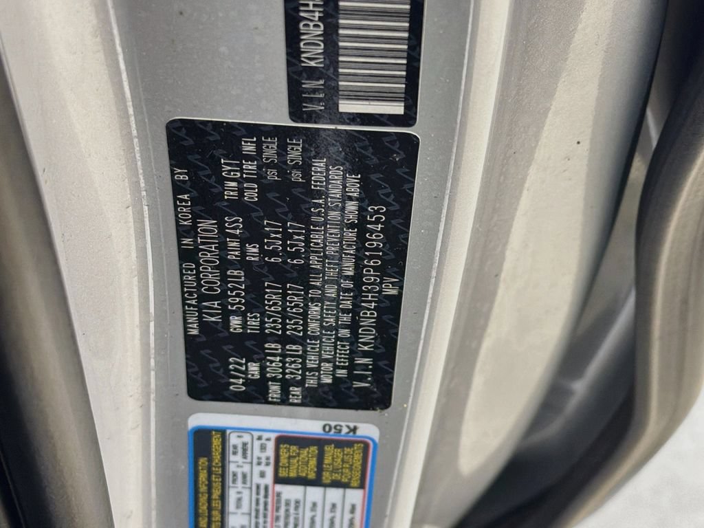 Used 2023 Kia Carnival LX FWD image 30