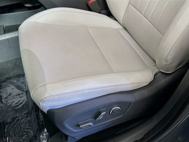 Used 2025 Hyundai Santa Fe SEL FWD image 20