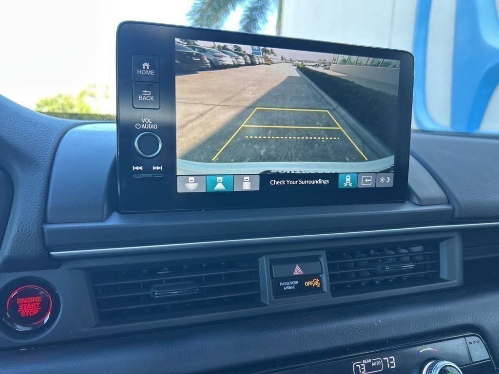 Used 2023 Honda Pilot Touring image 16