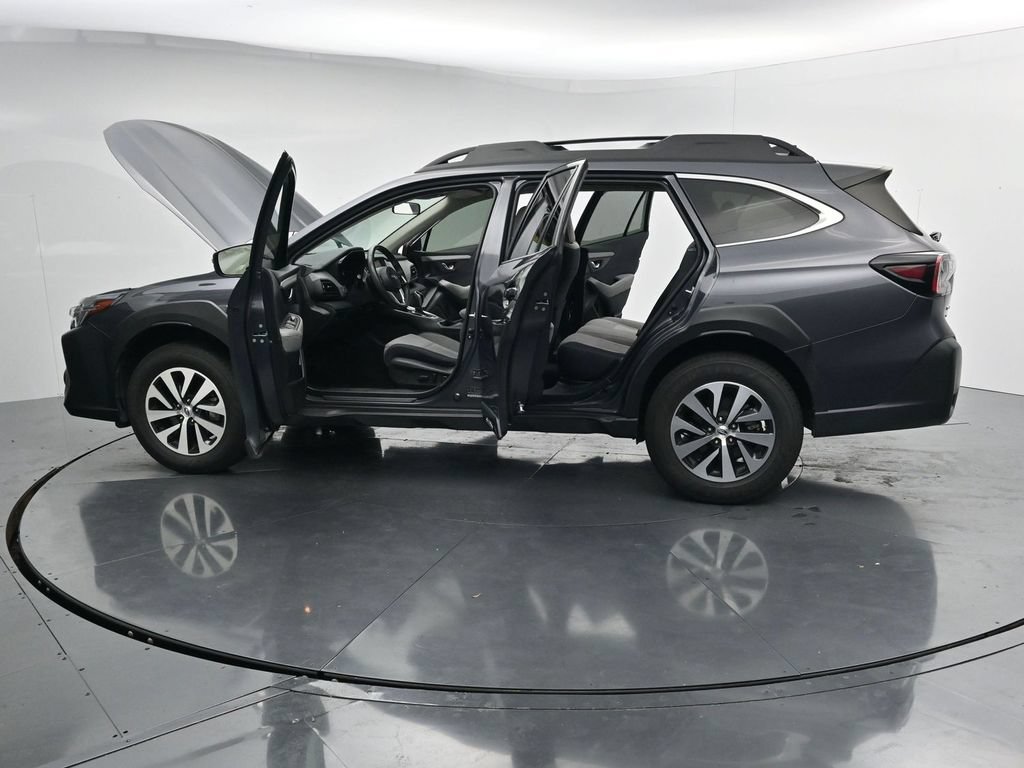 Used 2023 Subaru Outback Premium AWD/4WD image 42