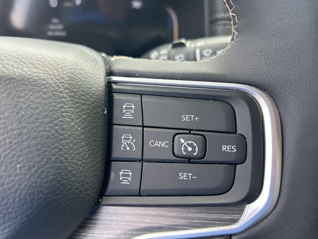 Used 2024 Jeep Wagoneer Series II image 47