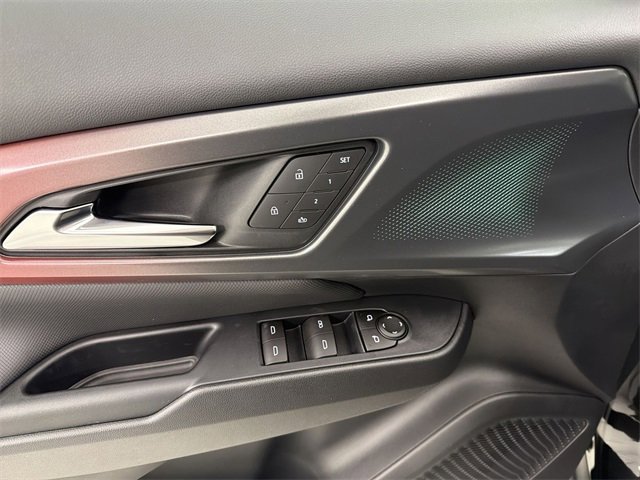 New 2026 Chevrolet Equinox EV RS image 23