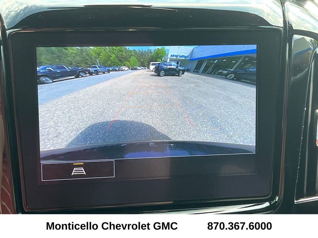 Used 2023 Chevrolet Traverse LT FWD image 18