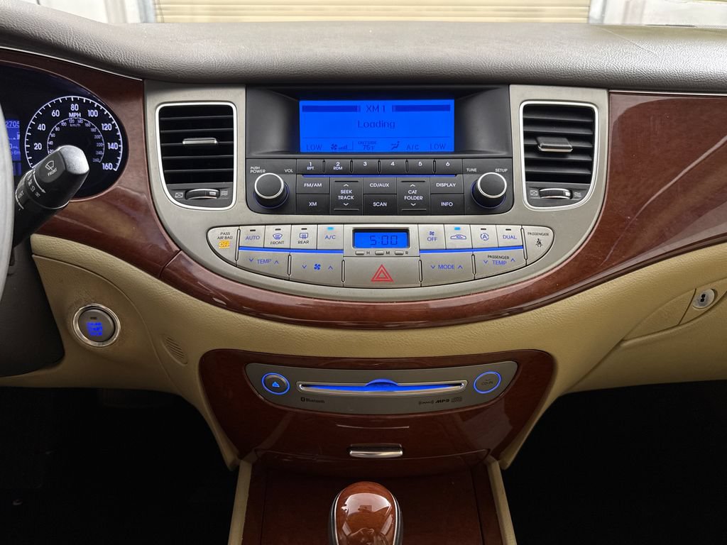 Used 2014 Hyundai Genesis 3.8 RWD image 16