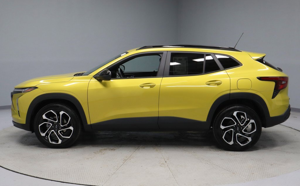 Used 2024 Chevrolet Trax RS w/ Driver Confidence Package image 7