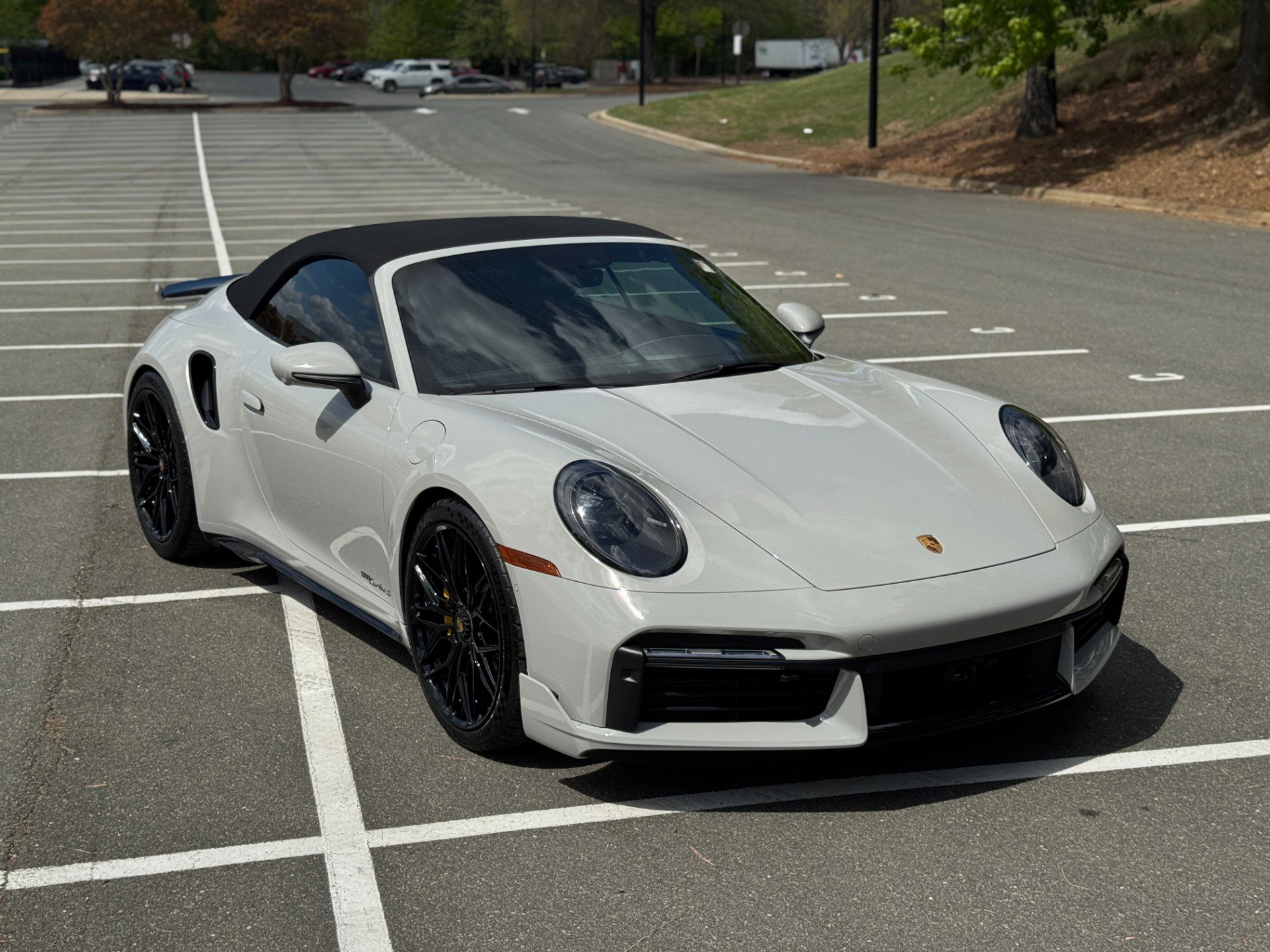 Used 2022 Porsche 911 Cabriolet AWD/4WD image 15