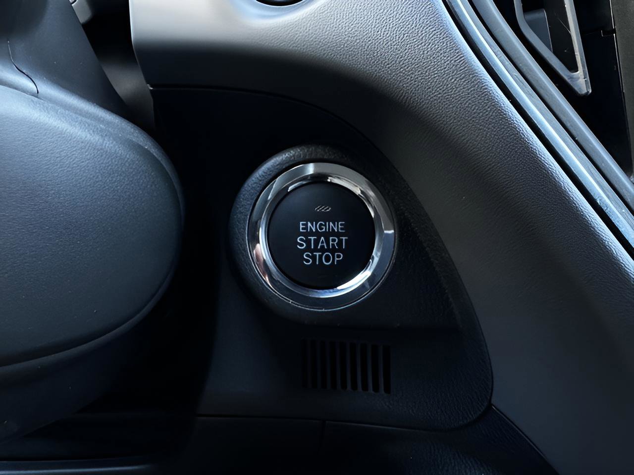 Used 2024 Subaru Crosstrek 2.5i Limited w/ Crosstrek Mirror Package image 18