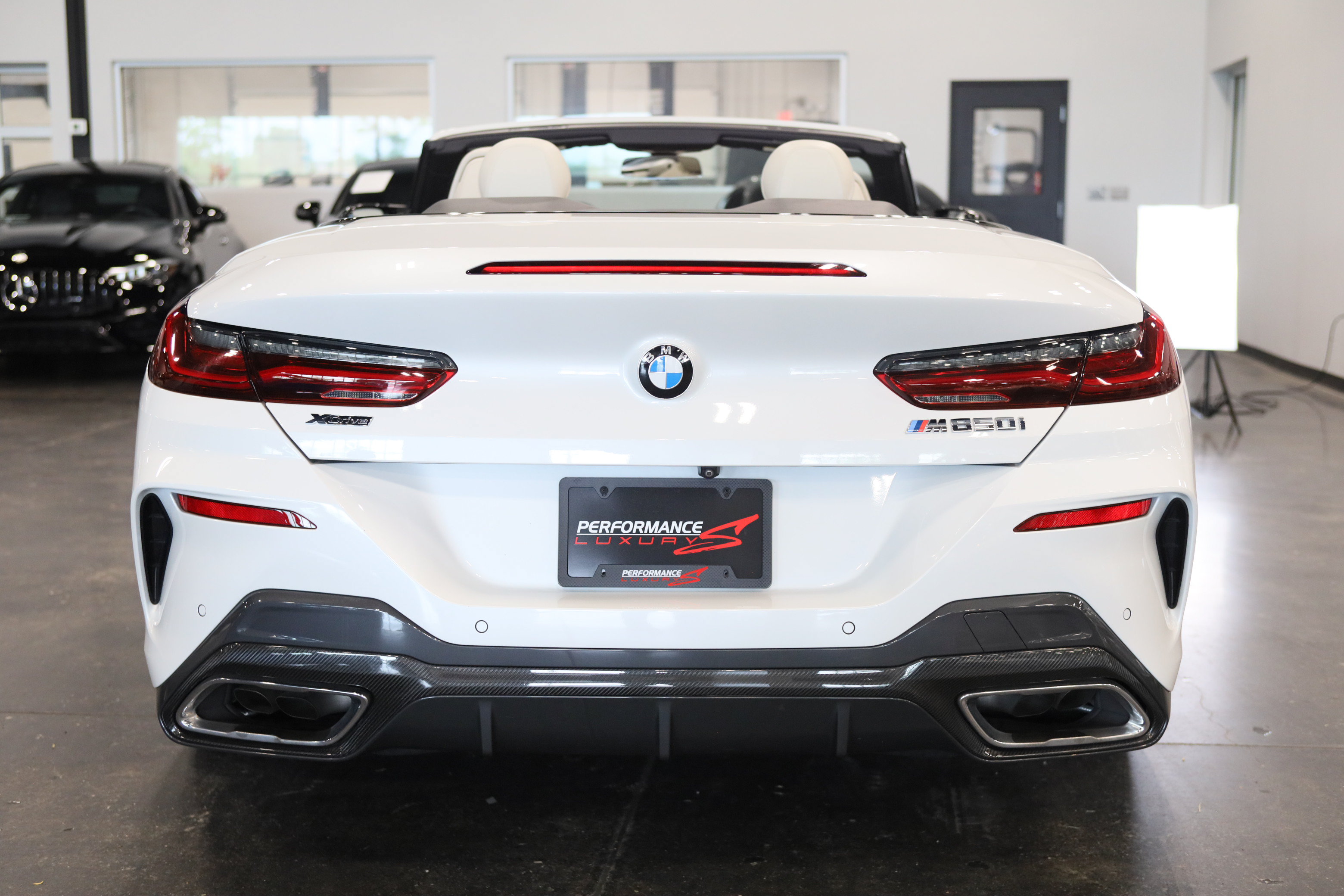 Used 2023 BMW M850i xDrive Convertible w/ M Carbon Exterior Package AWD/4WD image 7