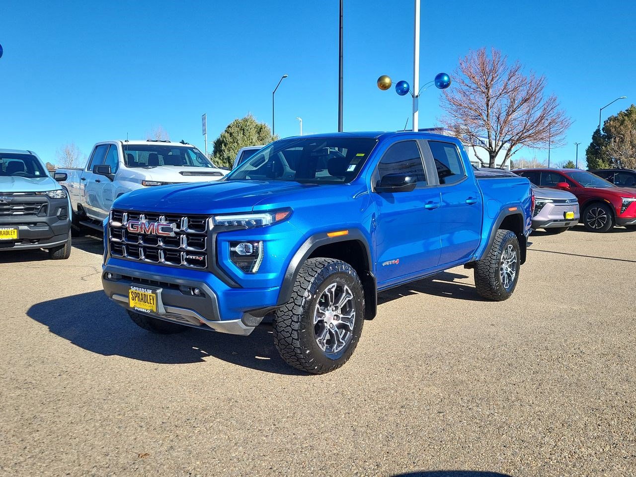 Used 2023 GMC Canyon AT4 image 4