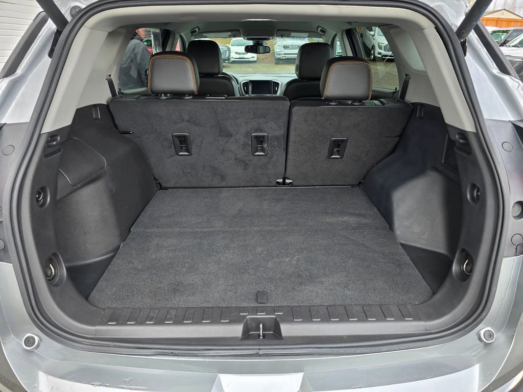 Used 2024 GMC Terrain AT4 w/ Tech Package image 54