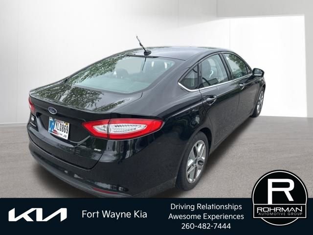 Used 2016 Ford Fusion SE FWD image 5