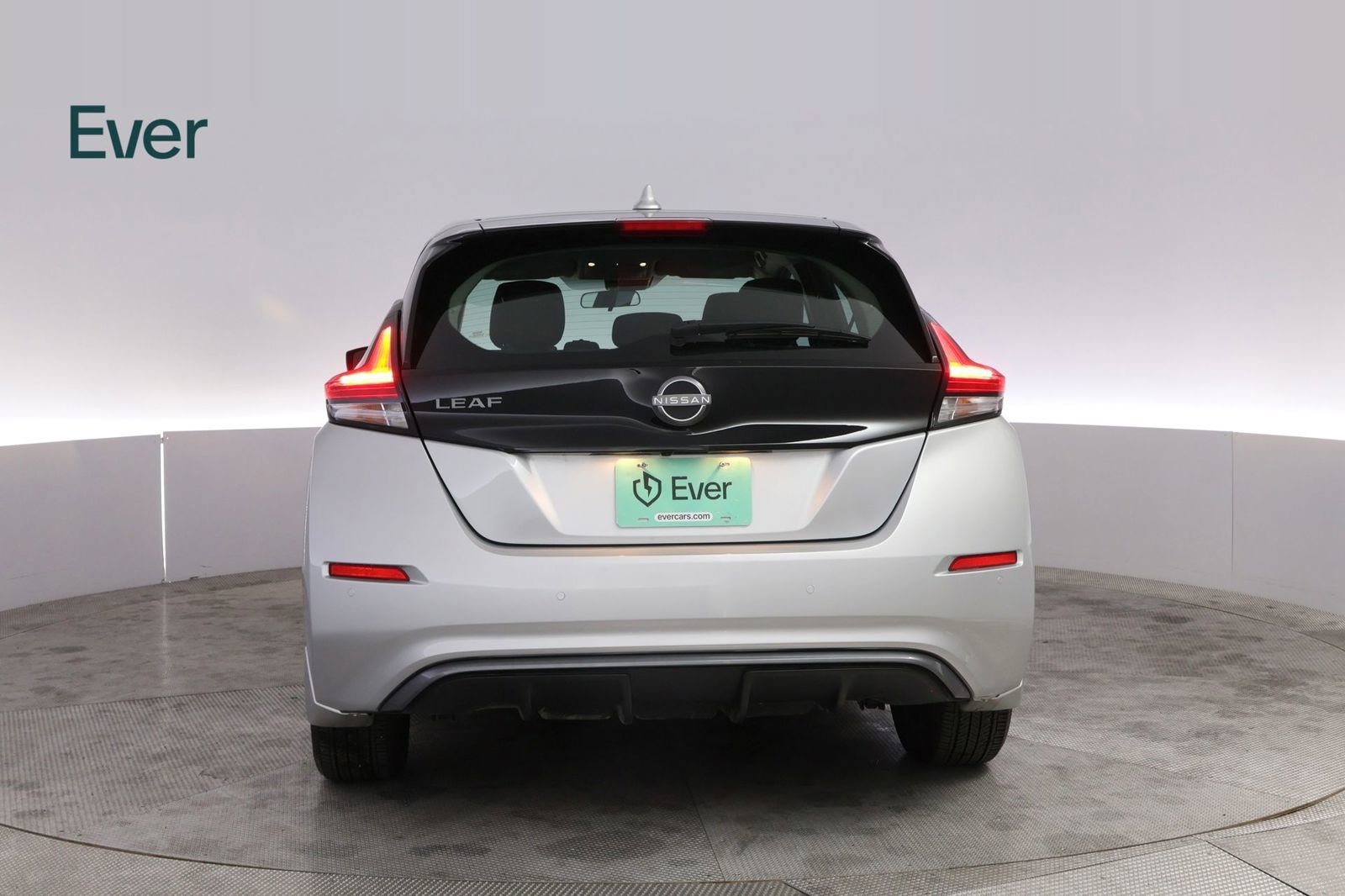 Used 2025 Nissan Leaf S FWD image 15
