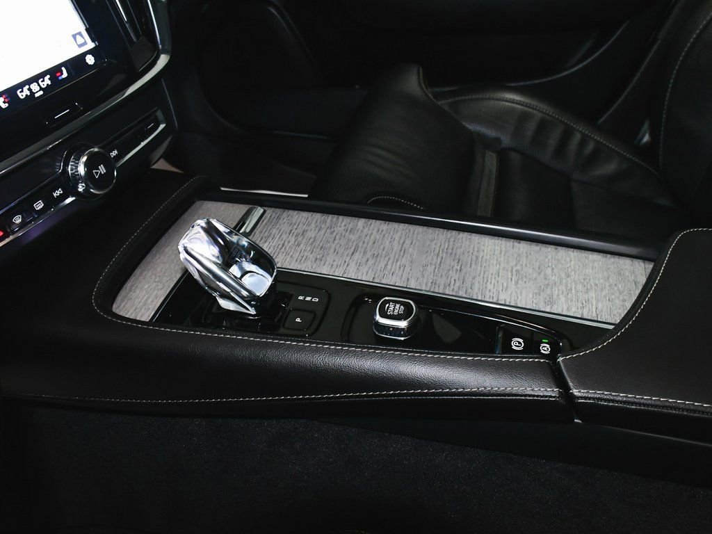 Used 2023 Volvo S90 B6 Ultimate w/ Protection Package image 39