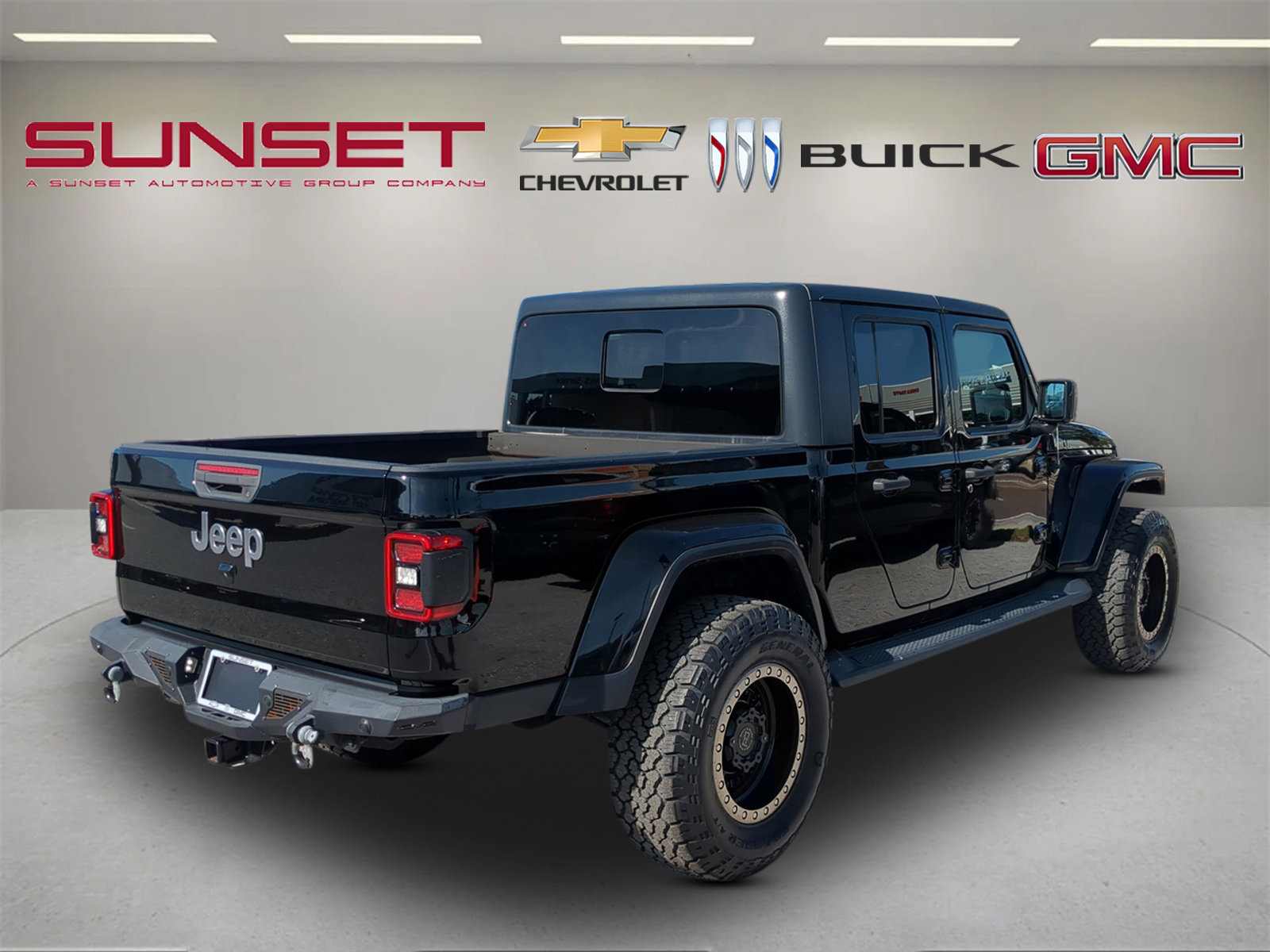 Used 2020 Jeep Gladiator Overland w/ Safety Group image 4