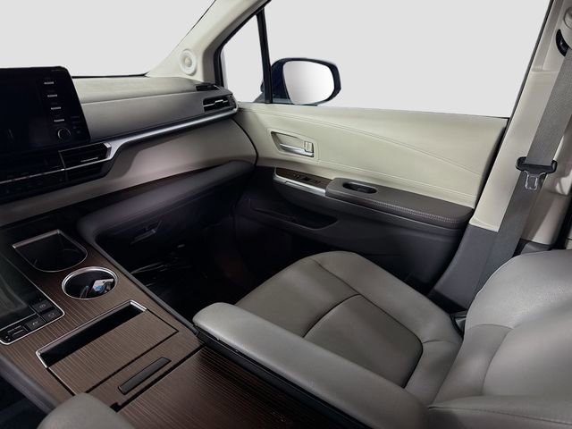 Certified 2024 Toyota Sienna XLE w/ XLE Plus Package image 24