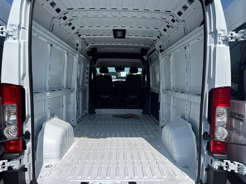 New 2026 RAM ProMaster 2500 w/ Convenience Group FWD image 6