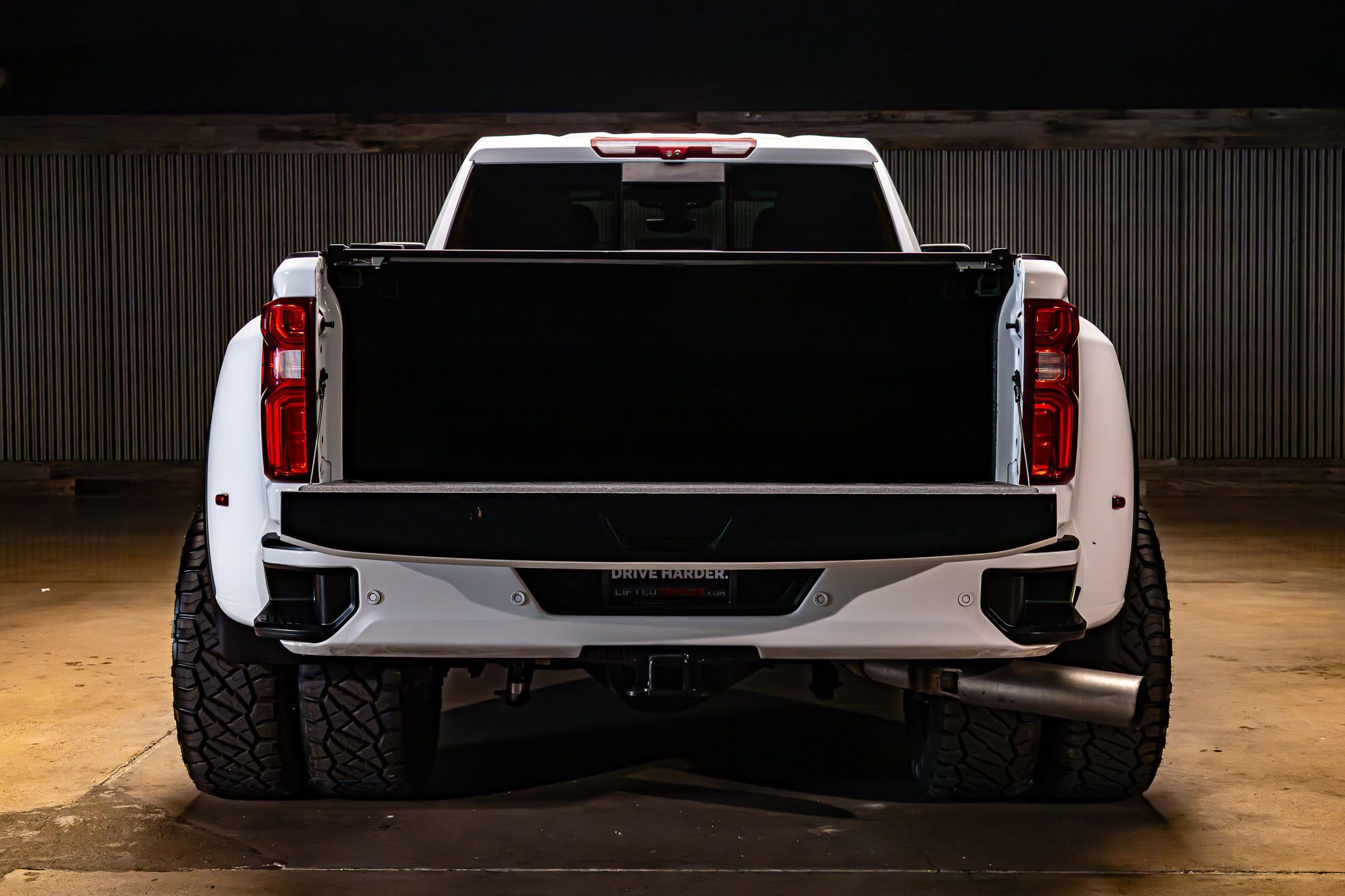 Used 2023 Chevrolet Silverado 3500 High Country image 9