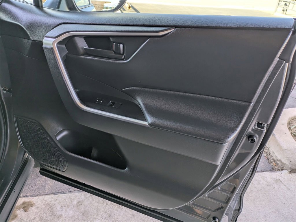 Used 2024 Toyota RAV4 LE image 34