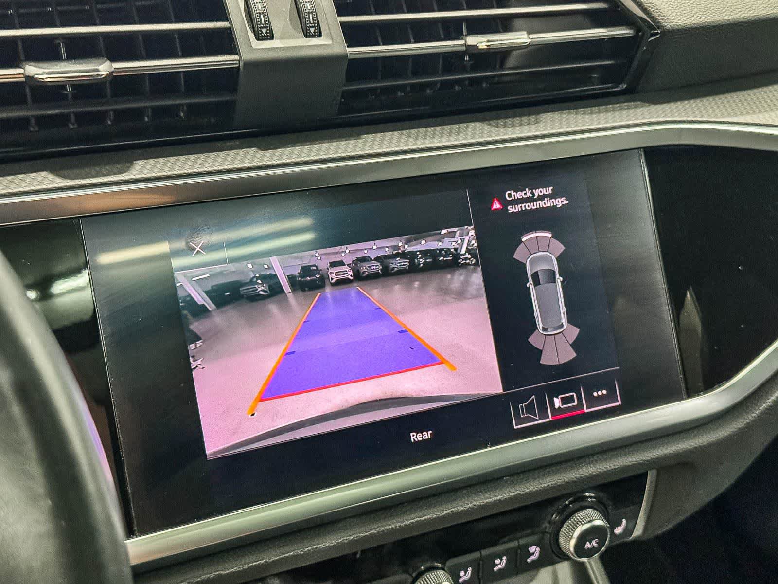 Used 2019 Audi Q3 2.0T Premium AWD/4WD image 22