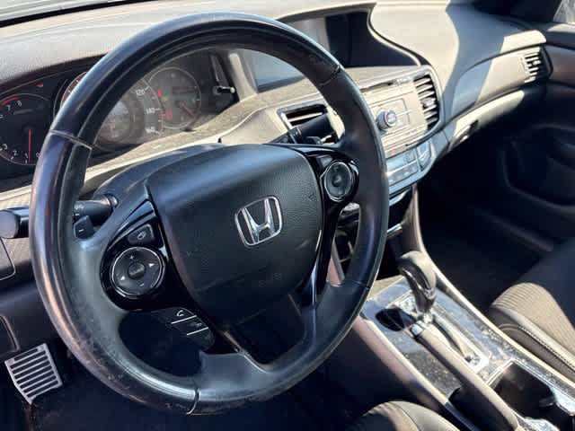 Used 2017 Honda Accord Sport image 10