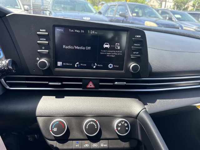 Certified 2026 Hyundai Elantra SE FWD image 18