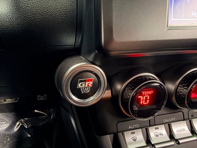 Used 2023 Toyota GR86 Premium image 12