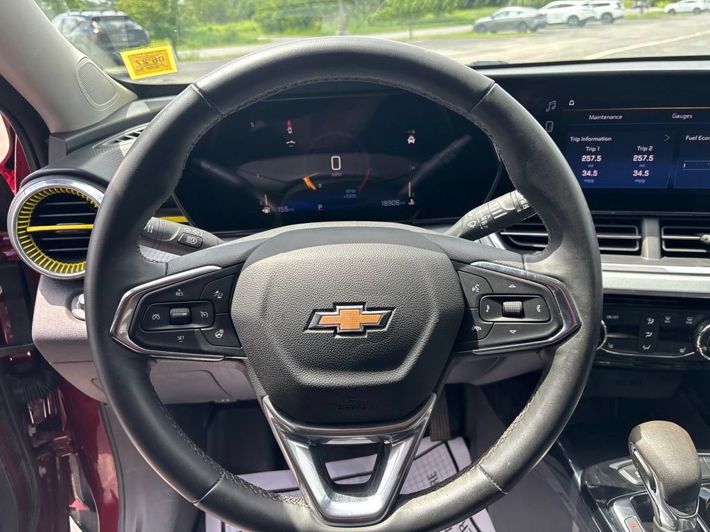 Used 2024 Chevrolet Trax LT w/ Driver Confidence Package FWD image 21