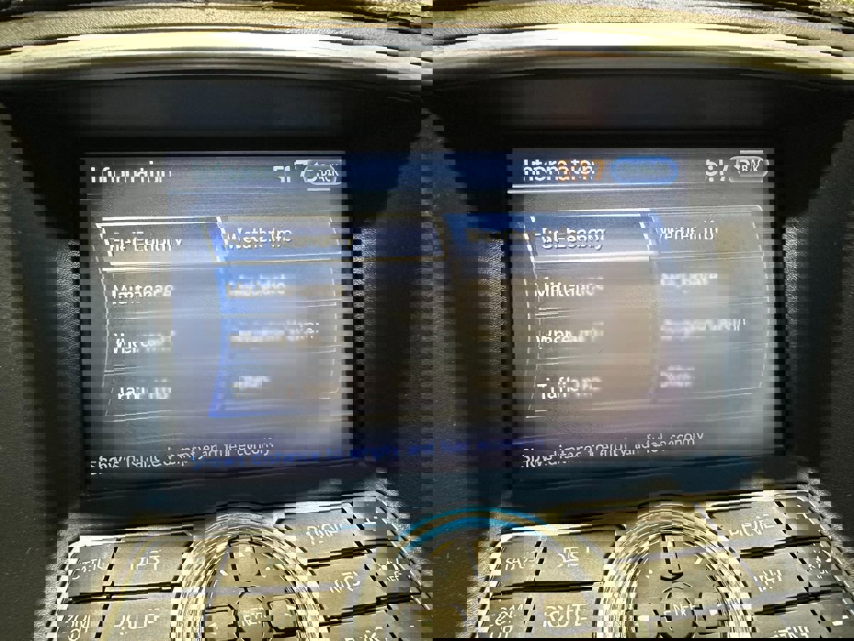 Used 2011 INFINITI G37 Sport image 34