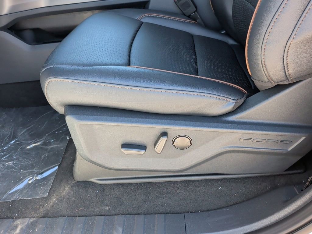 New 2026 Ford F250 Lariat w/ Lariat Premium Package image 14