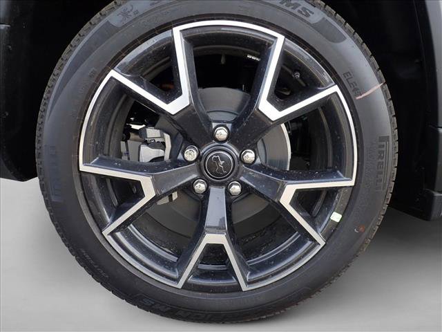 New 2026 Jeep Cherokee Overland w/ Trailer Tow Group image 6