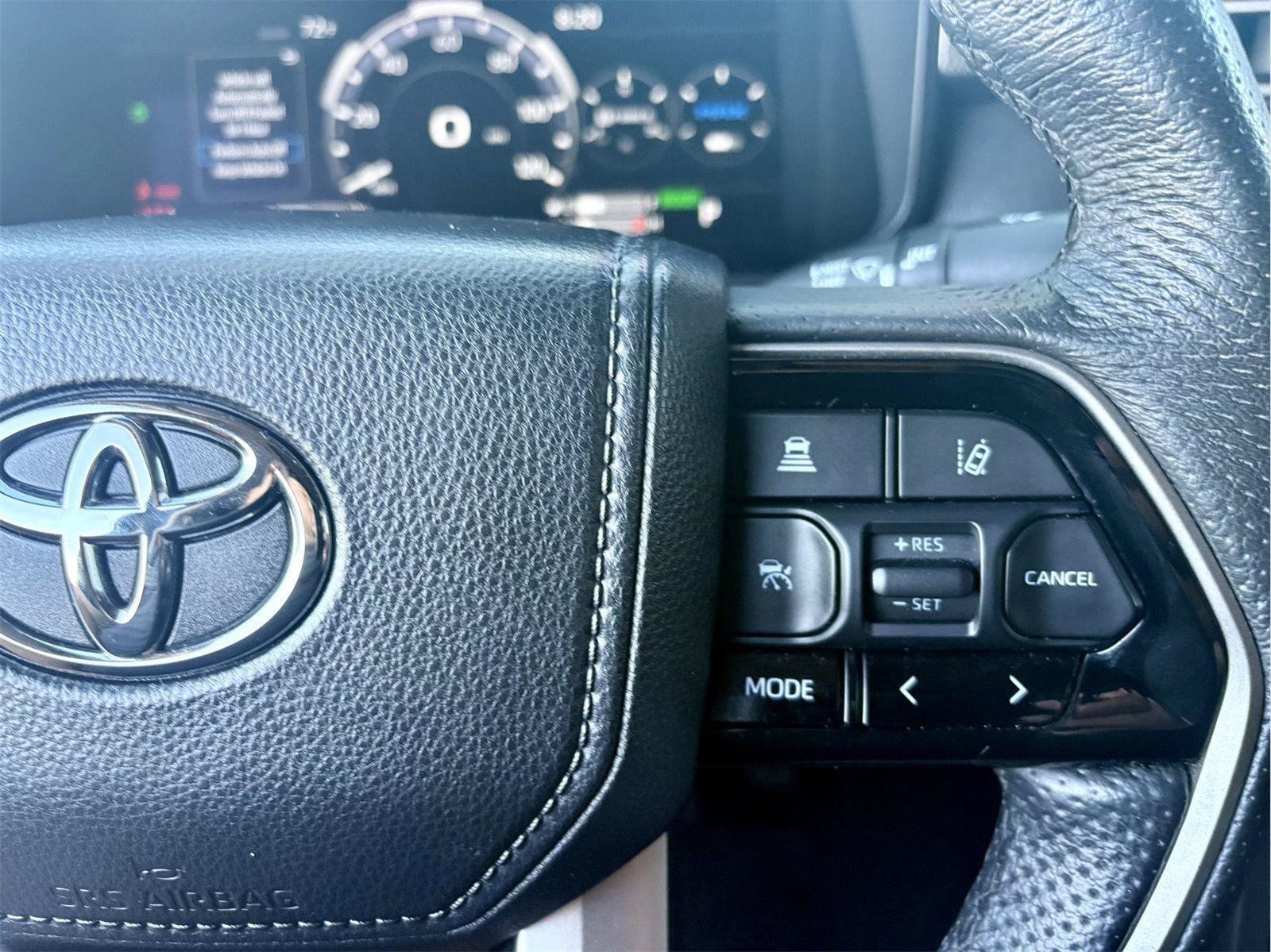 Used 2023 Toyota Tundra Limited AWD/4WD image 19