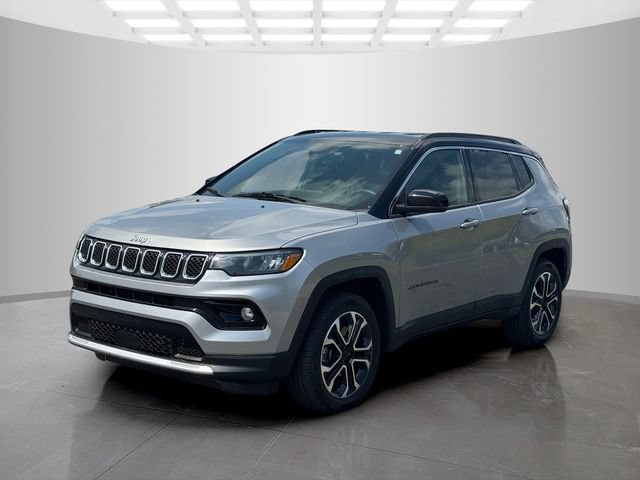 Certified 2023 Jeep Compass Limited AWD/4WD image 3