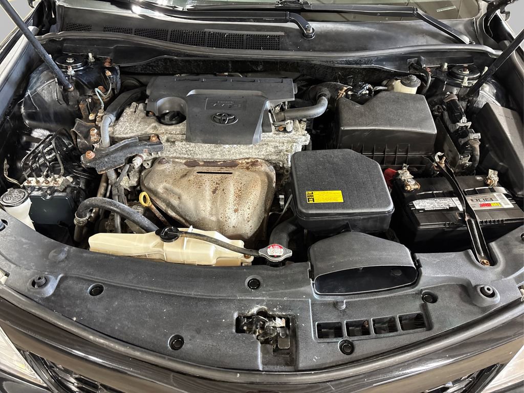 Used 2014 Toyota Camry SE image 13