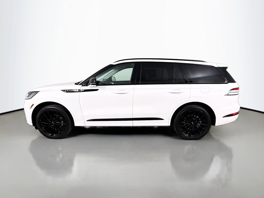 Used 2025 Lincoln Aviator Reserve w/ Equipment Group 201A AWD/4WD image 4
