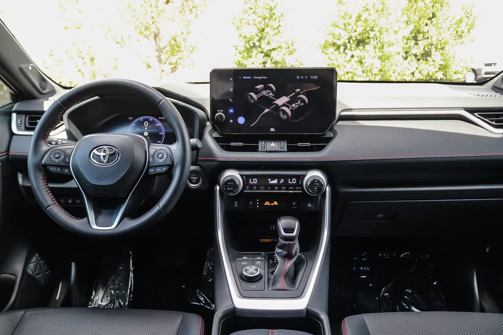 Used 2025 Toyota RAV4 XSE w/ Premium Package AWD/4WD image 11