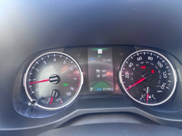 Used 2022 Toyota RAV4 XLE w/ XLE Grade Weather Package AWD/4WD image 19