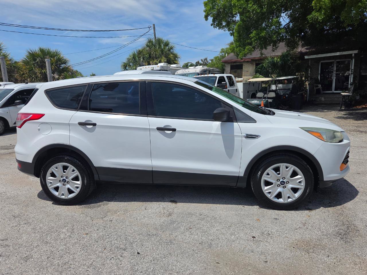 Used 2014 Ford Escape S FWD image 4