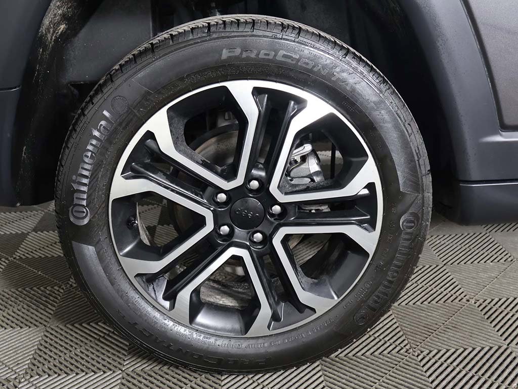 Used 2023 Jeep Compass Limited image 21