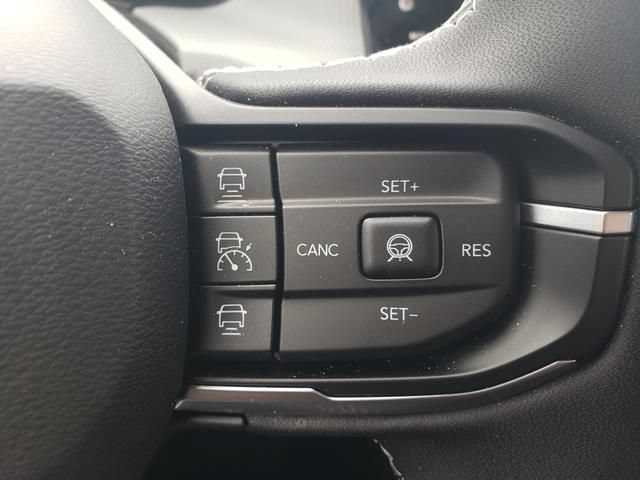Used 2026 Jeep Cherokee Limited AWD/4WD image 25