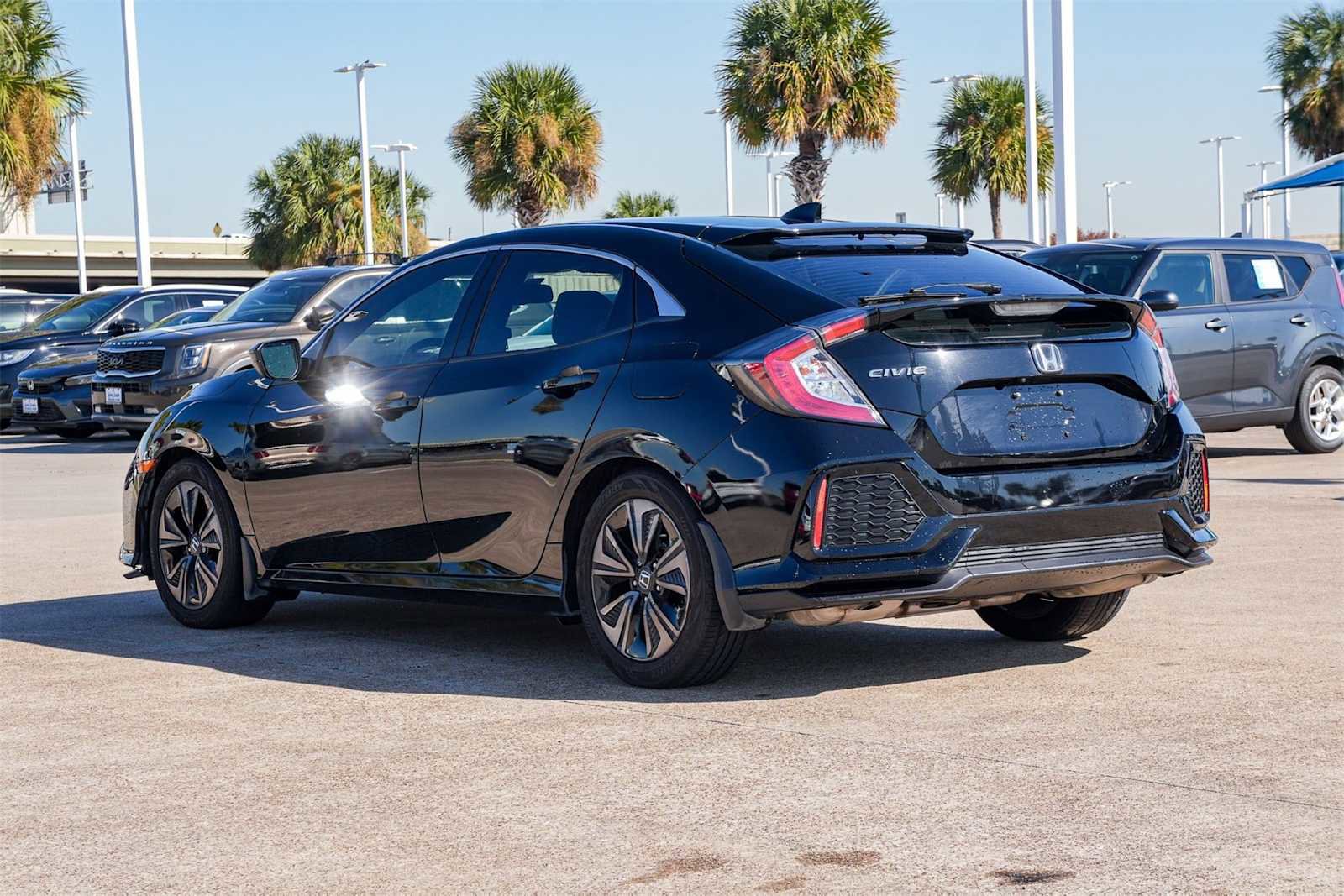 Used 2018 Honda Civic EX-L image 4