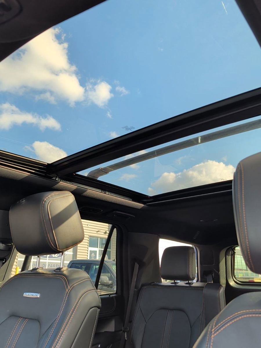 Used 2023 Ford Expedition Platinum image 25