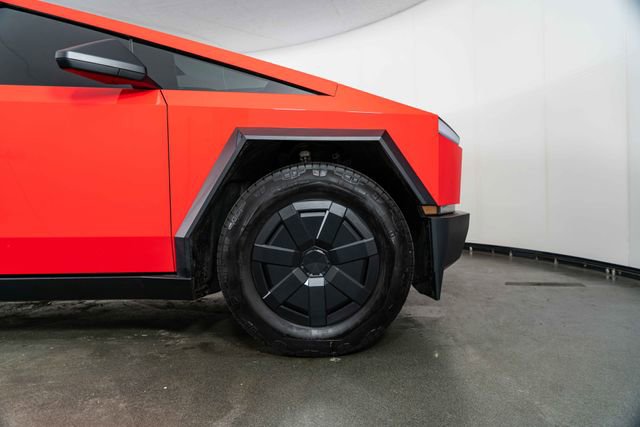 Used 2025 Tesla Cybertruck AWD Crew Cab image 11