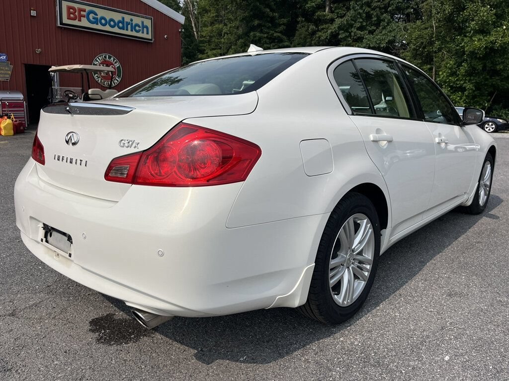 Used 2013 INFINITI G37 x Sedan w/ Premium Pkg AWD/4WD image 3