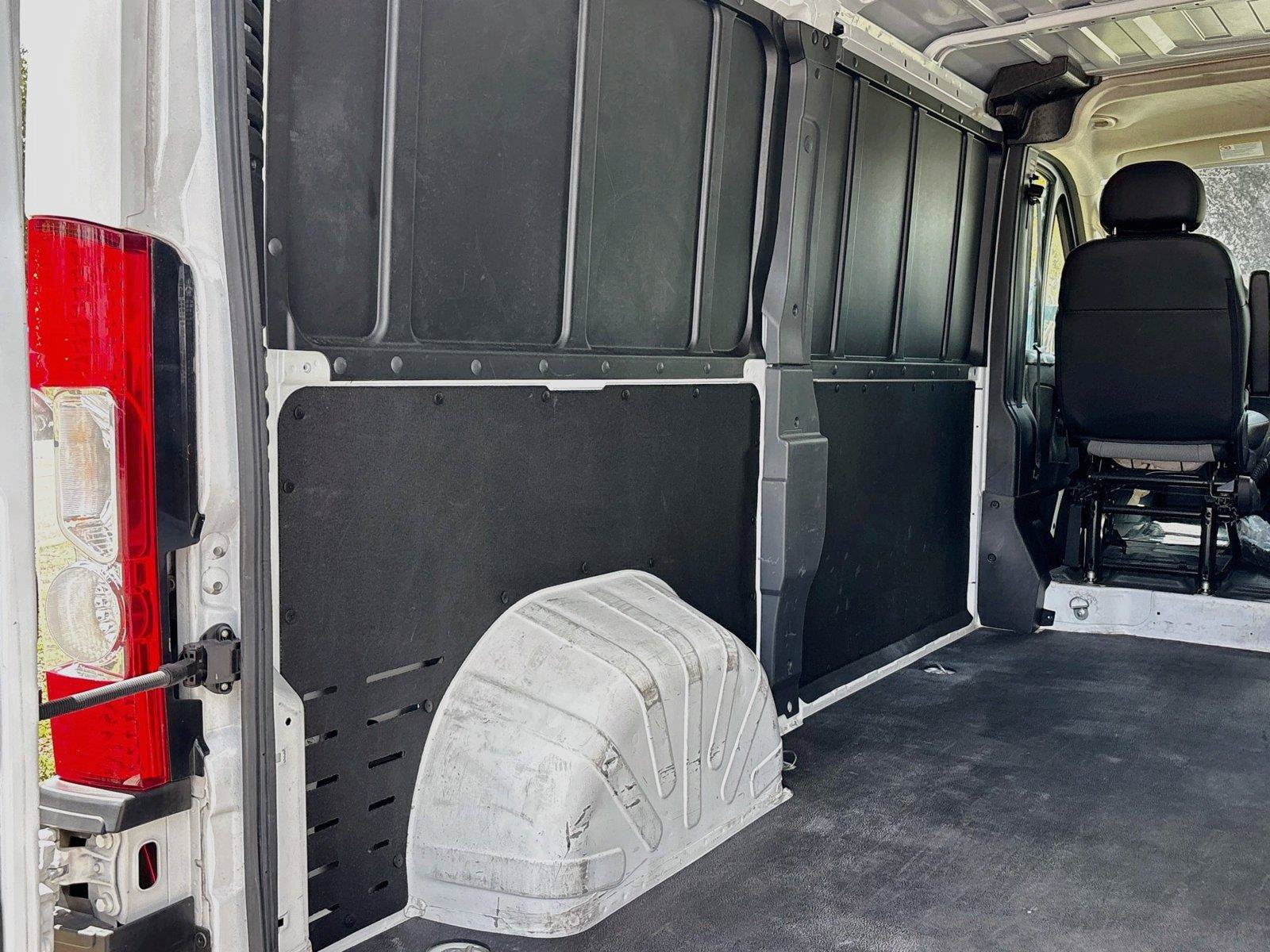 Used 2025 RAM ProMaster 2500 w/ Convenience Group FWD image 16