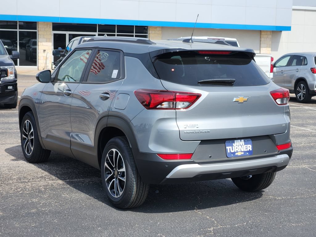 New 2026 Chevrolet TrailBlazer LT w/ Convenience Package FWD image 5