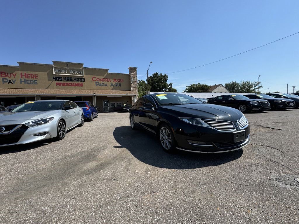 Used 2015 Lincoln MKZ image 3