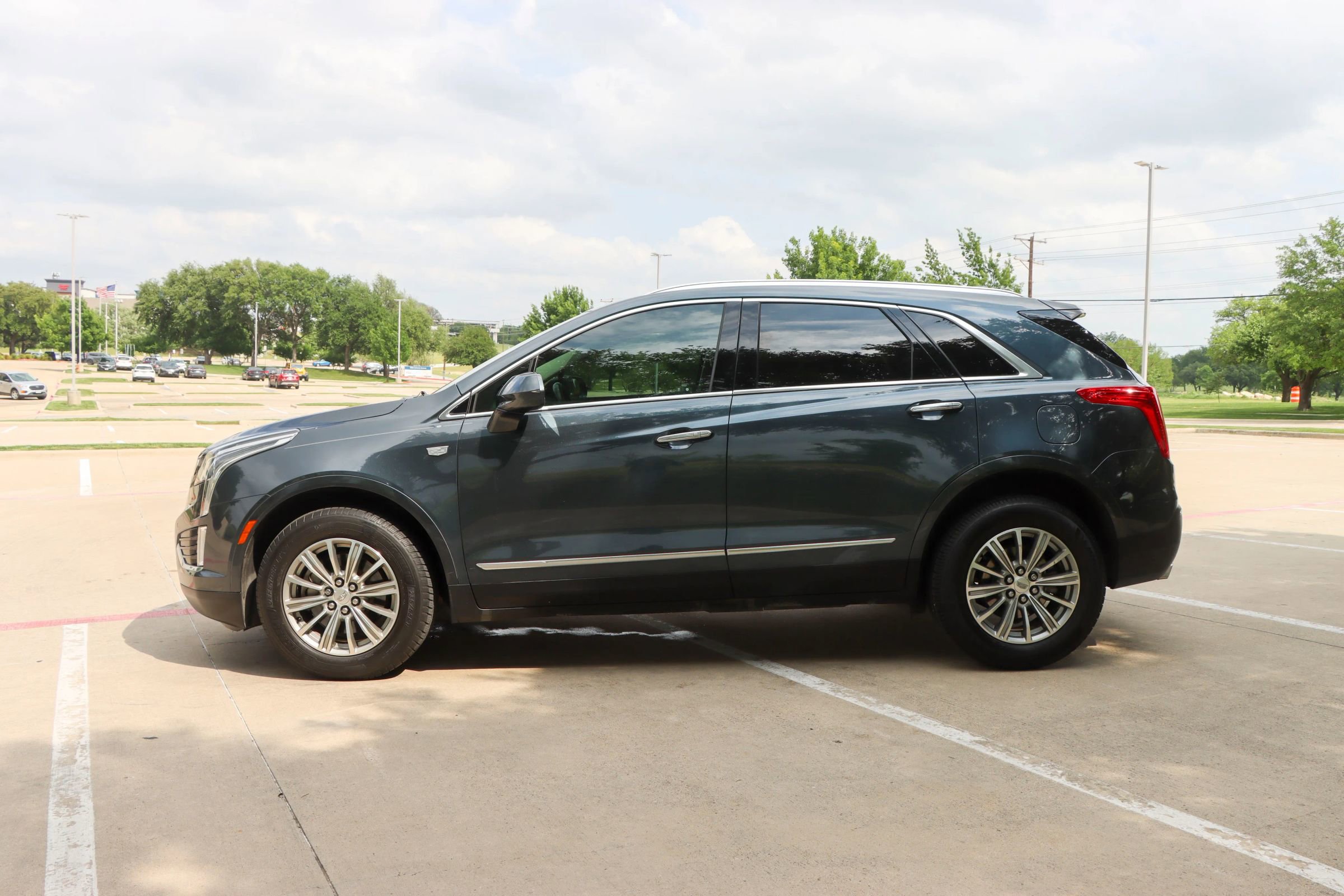 Used 2019 Cadillac XT5 Luxury FWD image 4